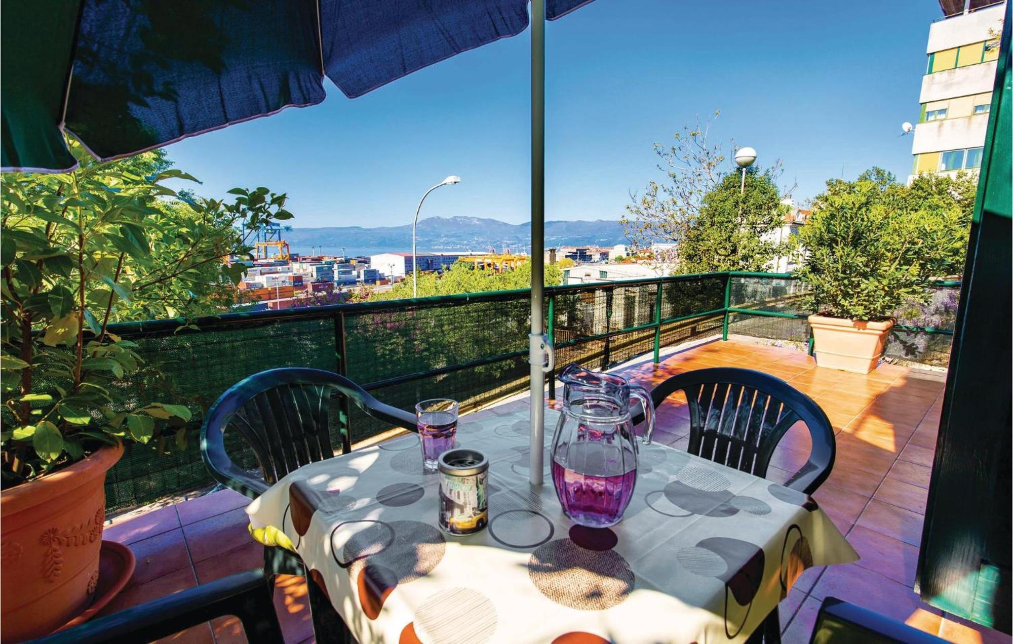Amazing Apartment In Rijeka With Wifi Dış mekan fotoğraf